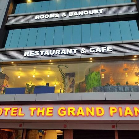 Hotel The Grand Piano - Best Business Hotel In Patan Eksteriør bilde