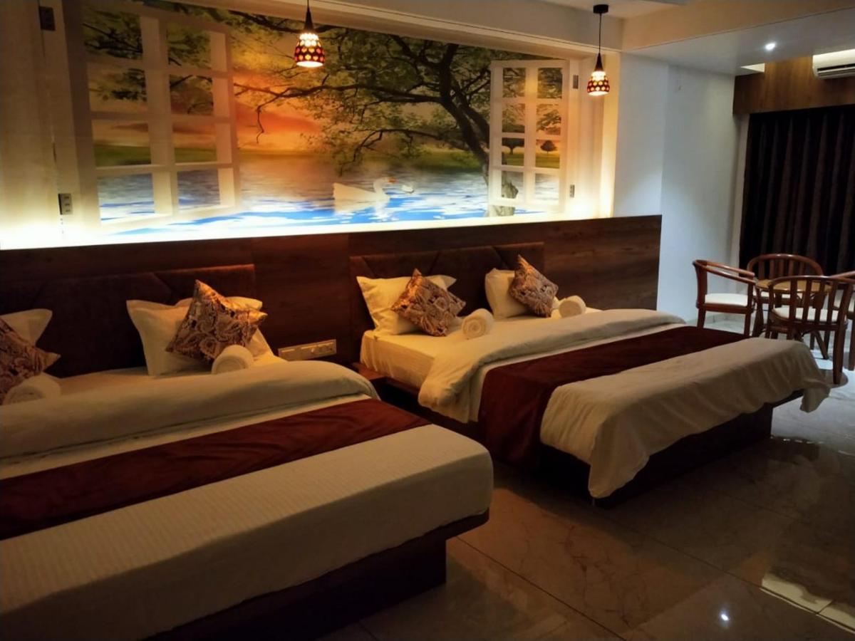 Hotel The Grand Piano - Best Business Hotel In Patan Eksteriør bilde